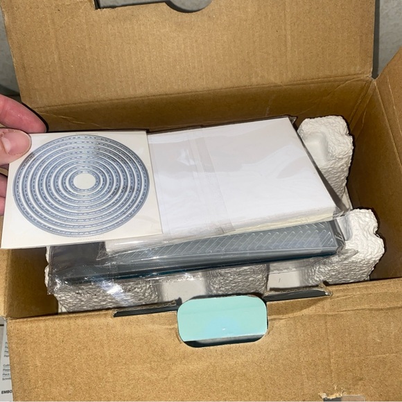 We R Memory Keepers Mini Evolution Machine NEW OPEN BOX - Picture 6 of 8